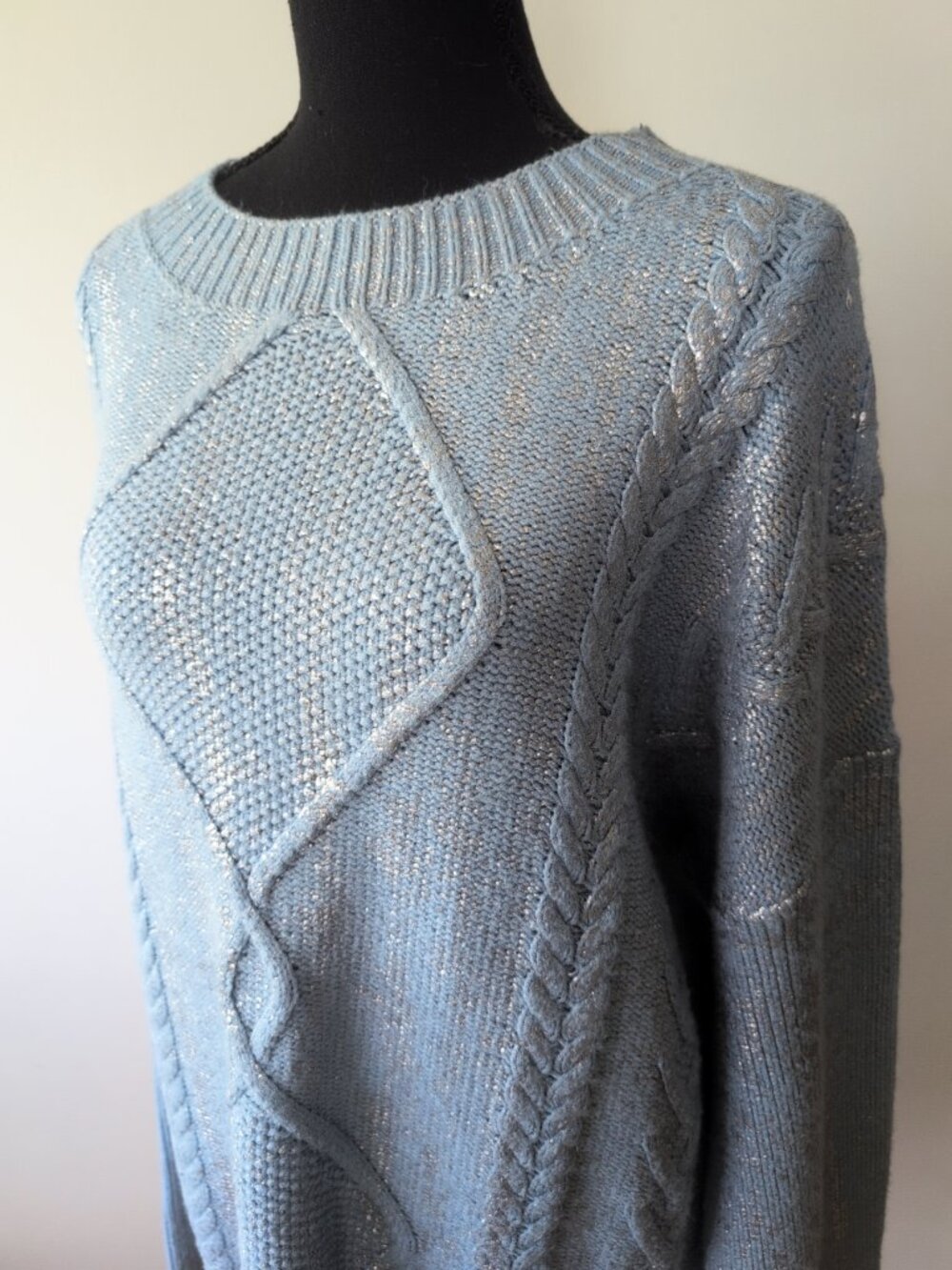 Melanie Lyne Cable Knit Sky Blue and Metallic Shimmer Pull-Over Knitted Sweater